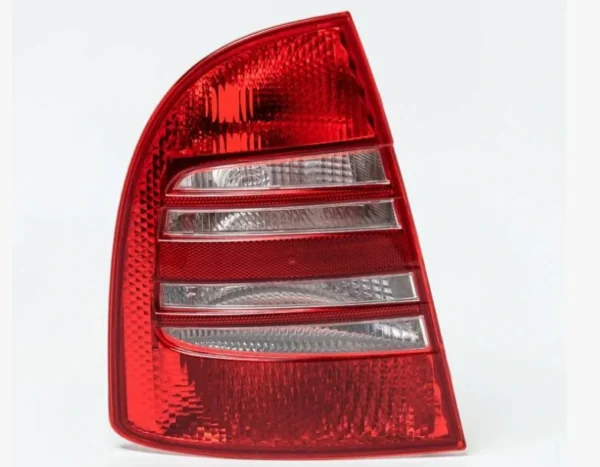 Ліхтар задній (стоп) правий Skoda Superb 2002-2006, FP 6405 F2-H