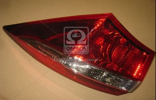 Ліхтар задній (стоп) правий Toyota COROLLA 2013-2016, 2011-C575-2005 -2B